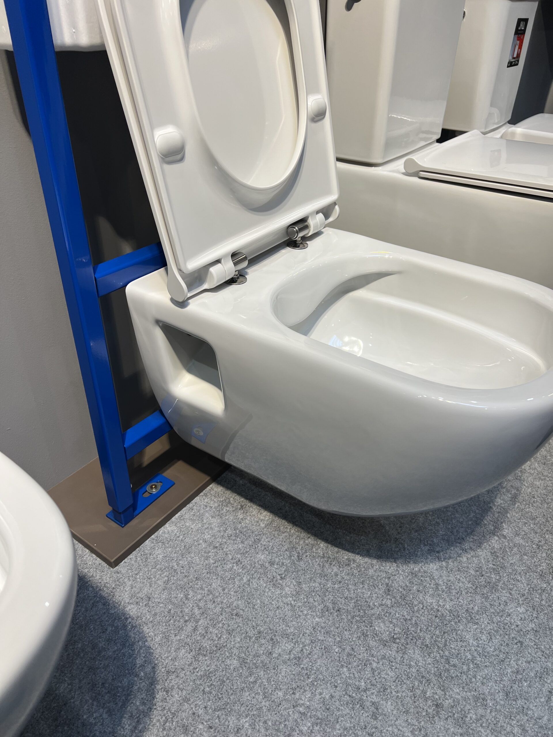 MIO-N pack závěsné WC rimless a sedátko MIO-N pack závěsné WC rimless a sedátko